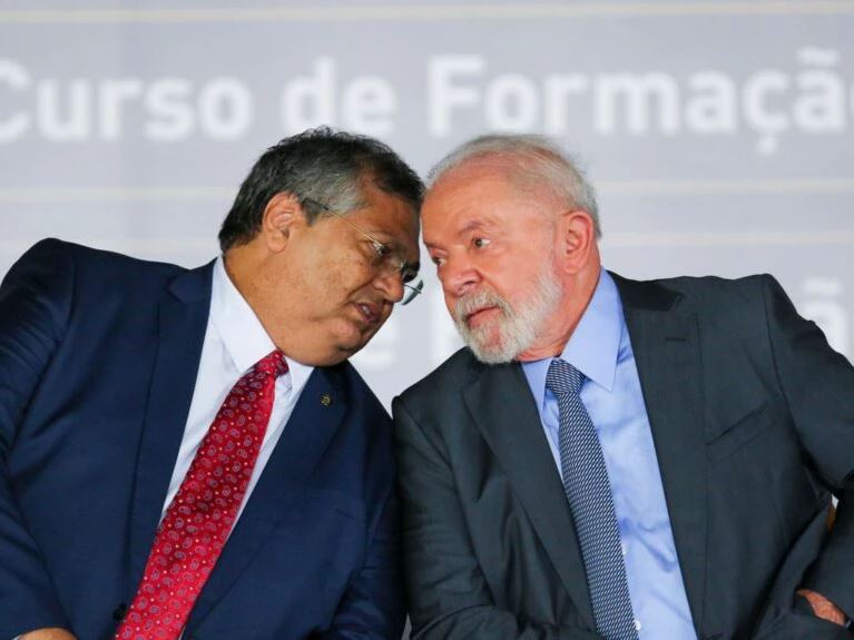 Lula indicou Dino ao STF por seu ‘notório saber político’ -