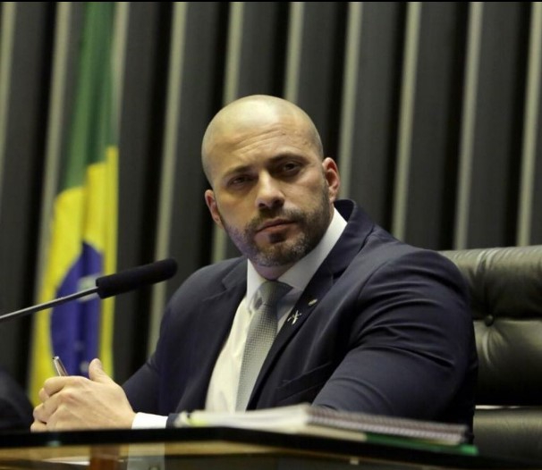 MPF pede condenação de Daniel Silveira por desvio de R$ 220 mil