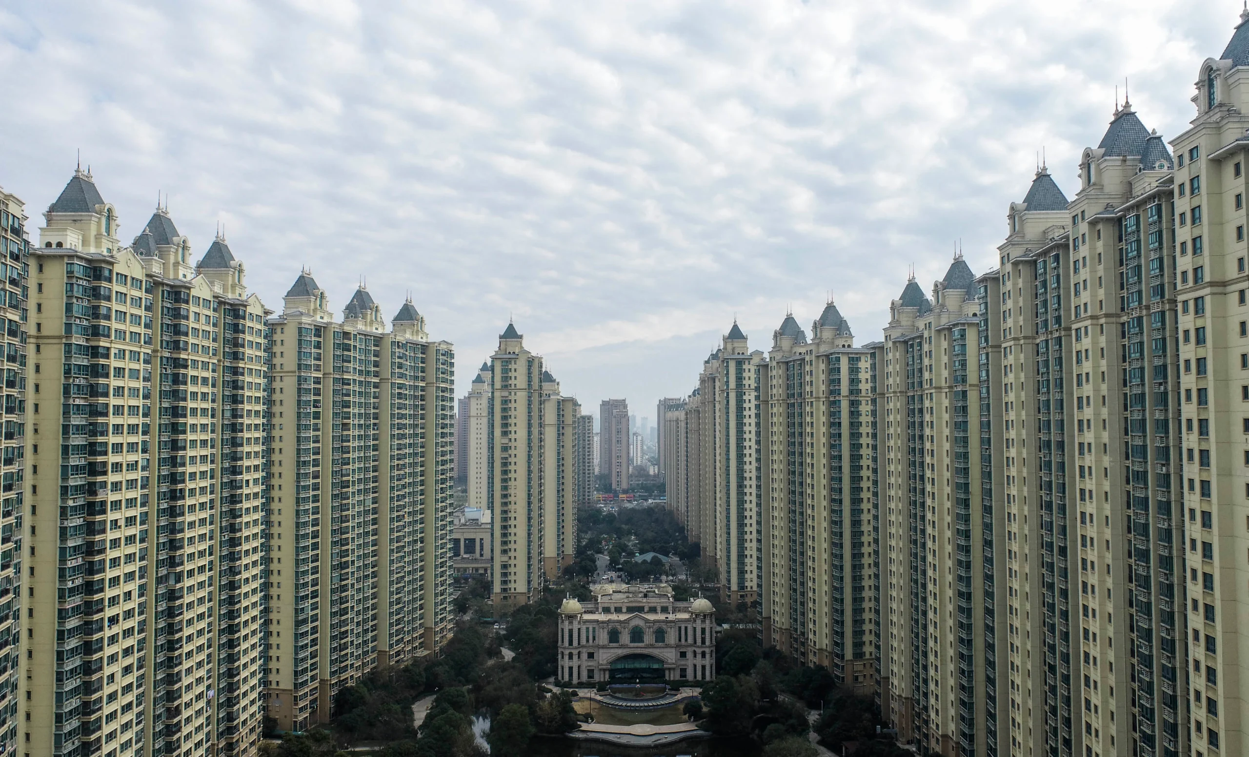 Preços de casas novas na China voltam a cair em outubro