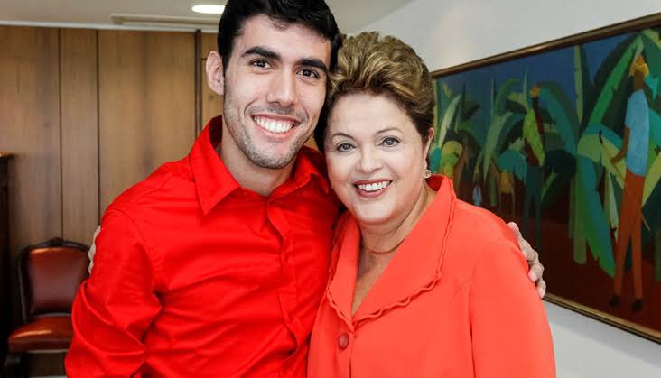 'Dilma Bolada' quase dobra salário e assume cargo na Prefeitura do Rio