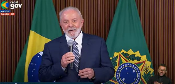Lula diz esperar que Dino seja um 'comunista do bem' no Supremo