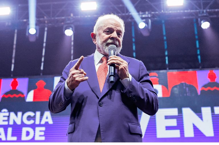 UTFPR concede título de Doutor Honoris Causa a Lula