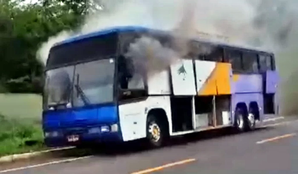 Após ônibus sofrer incêndio, familiares e amigos realizam rifa para ajudar empresário no Piauí
