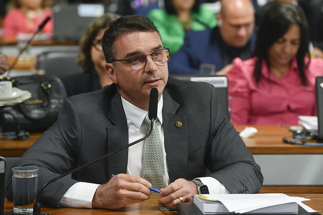 Flávio Bolsonaro diz que o PT travou o projeto de lei contra as saidinhas