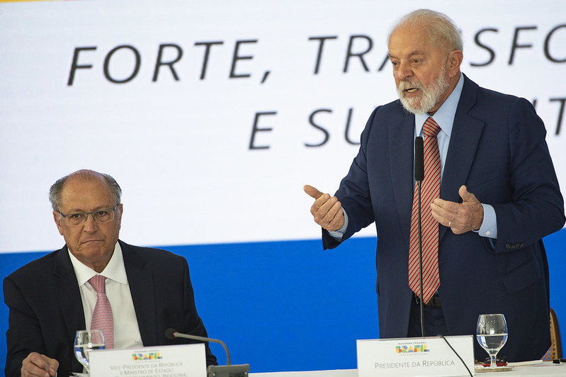 Lula critica programa do próprio governo para a indústria -