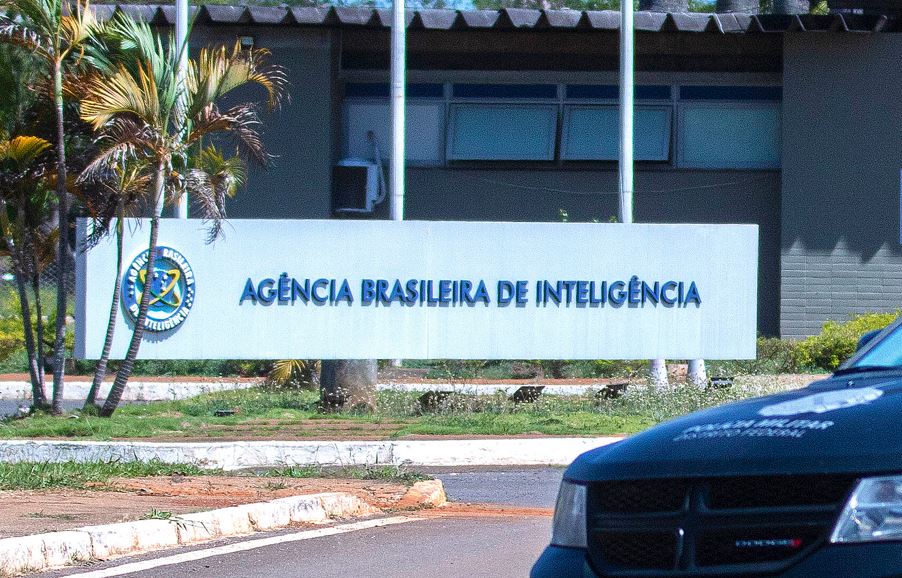 No governo Lula, direção da Abin interferiu em investigação, diz Polícia Federal