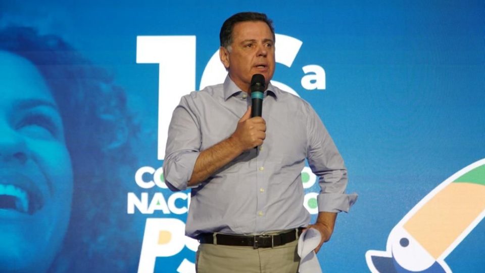 Presidente do PSDB admite erro do partido em não concorrer em 2022