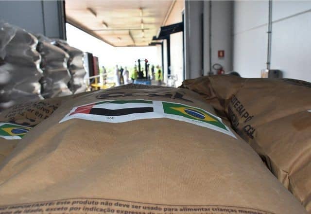 125 toneladas de leite em pó estão a caminho de Cuba enviadas pelo Brasil