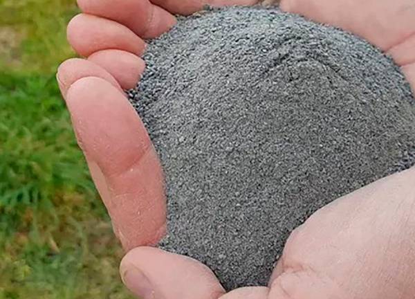 A pedra usada como fertilizante para lavouras