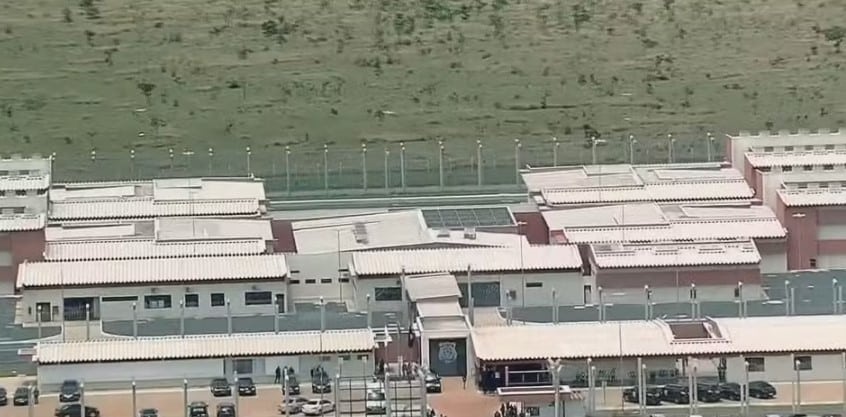 Autoridades do Ministério da Justiça viajam a Mossoró para investigar fuga de 2 presos da Penitenciária Federal