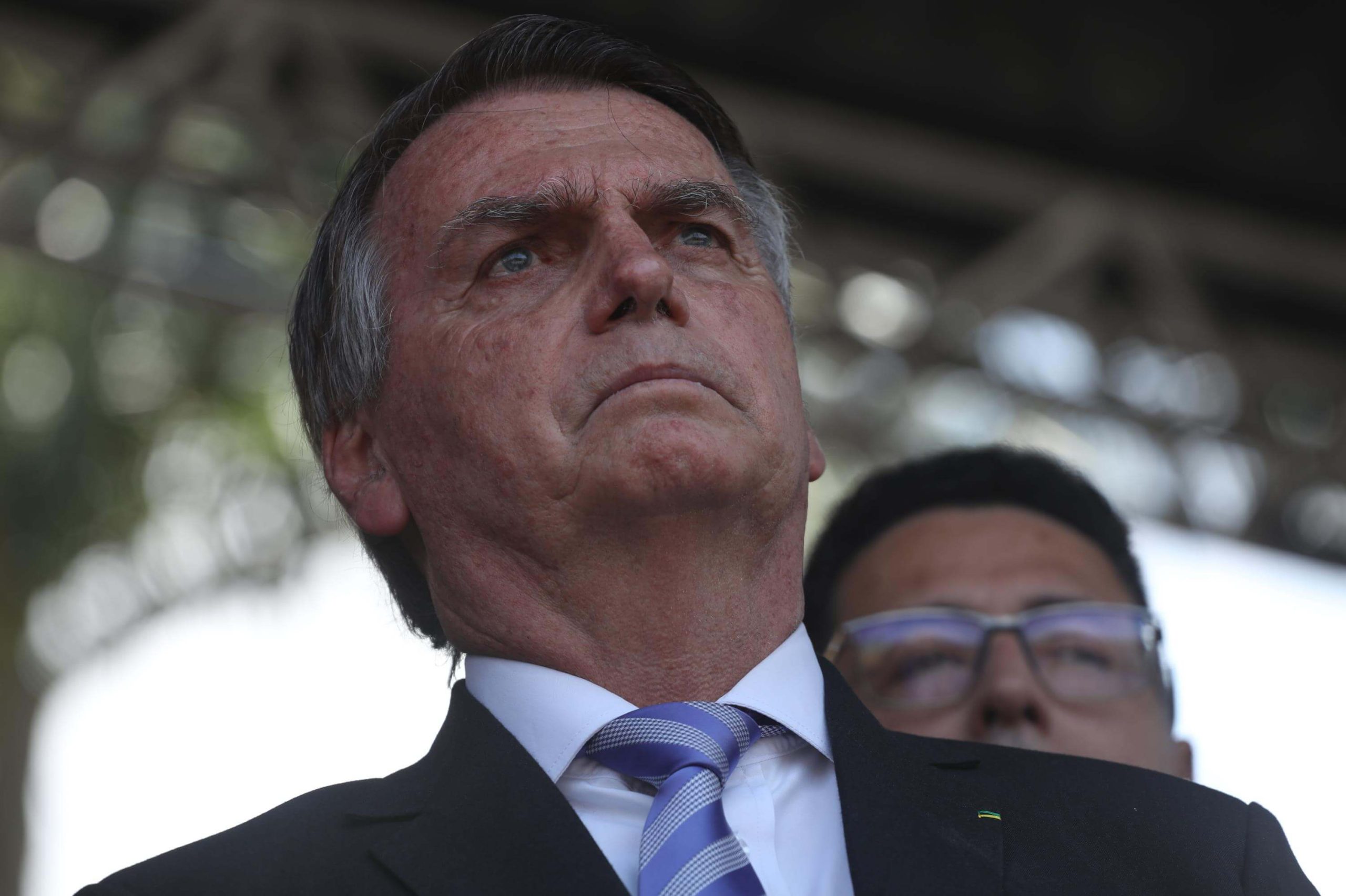 Bolsonaro vai entregar passaporte, diz Wajngarten