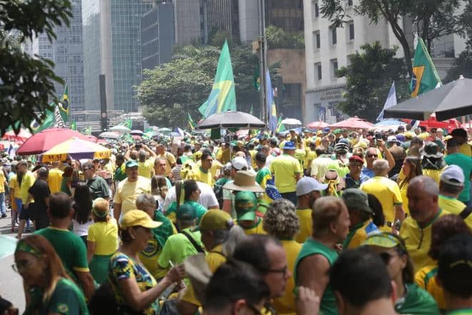 Esquerda fala em resposta contra movimento gigante de Bolsonaro mas admite dificuldades em mobilizar apoiadores