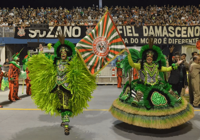 Mocidade Alegre é bicampeã do carnaval de SP