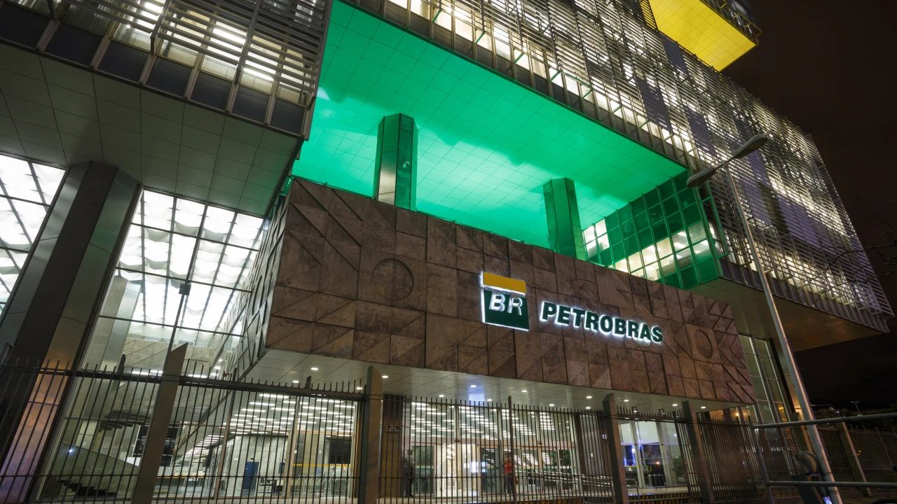 Petrobras quer gastar US$ 100 bi com energia renovável