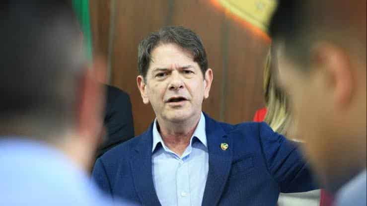 Cid Gomes se aposenta com R$ 30 mil como deputado estadual