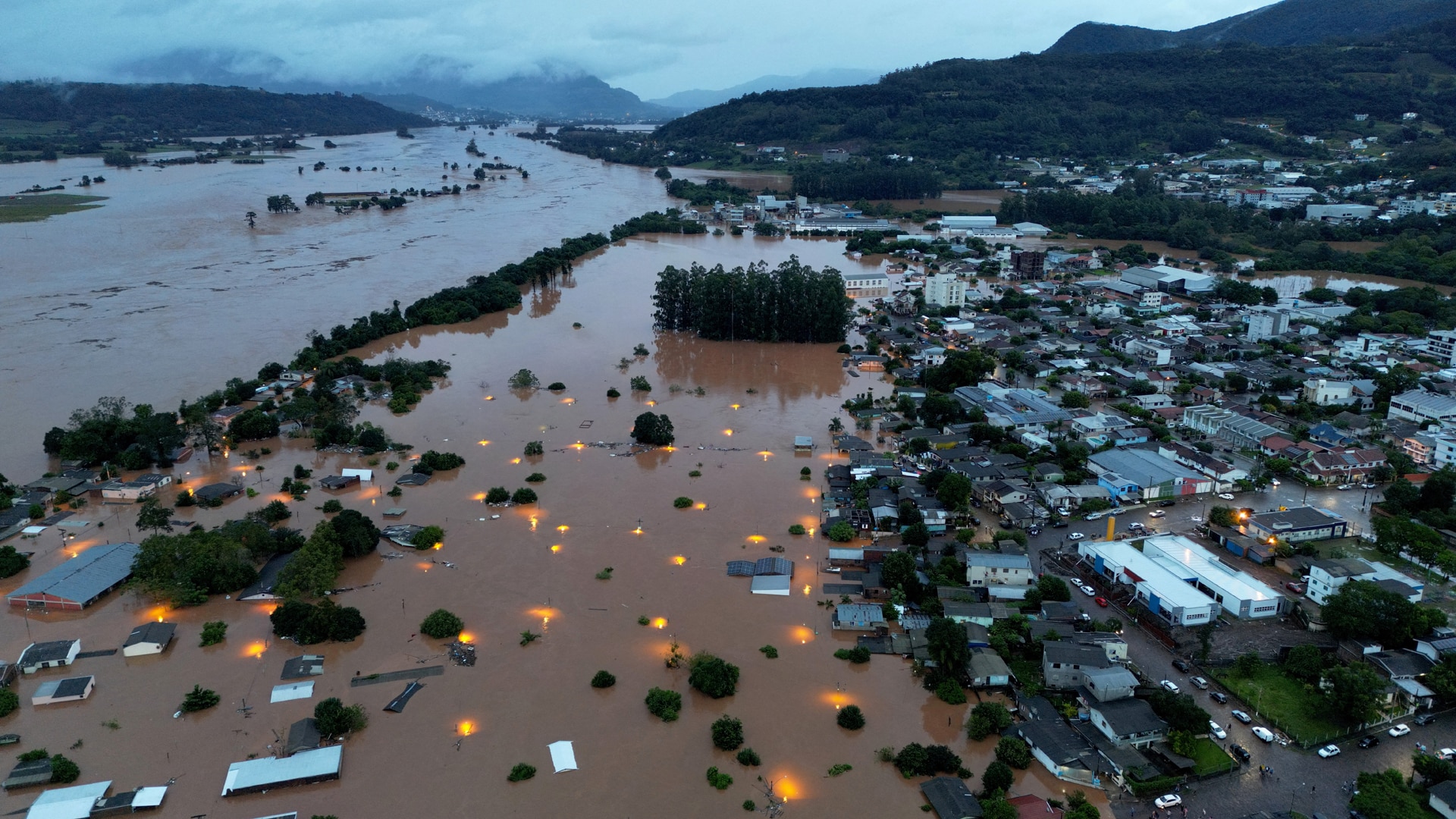 Tempo com Muitas Chuvas no Sul do Brasil: Alerta para Aumento e Prevenção!