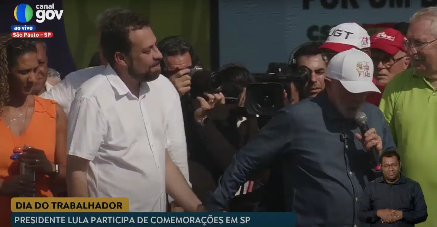 URGENTE: Lula pede voto para Boulos em evento fora do período eleitoral