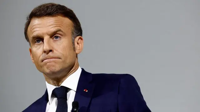 Derrotado, Macron pede união da extrema-esquerda contra a direita