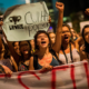 Feministas protestam contra PL que criminaliza aborto após 22 semanas