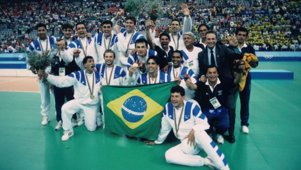 LUTO: famoso campeão olímpico de vôlei com a seleção brasileira morre aos 59 anos