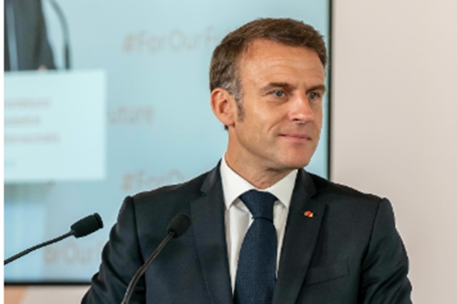 França vive crise inédita depois de fracasso de Macron em tentar unir esquerda e direita
